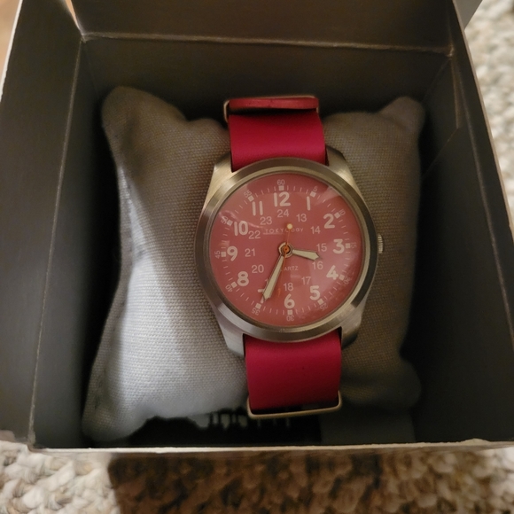 NWT TOKYObay Pink Women\'s or Girl\'s Watch main image 4